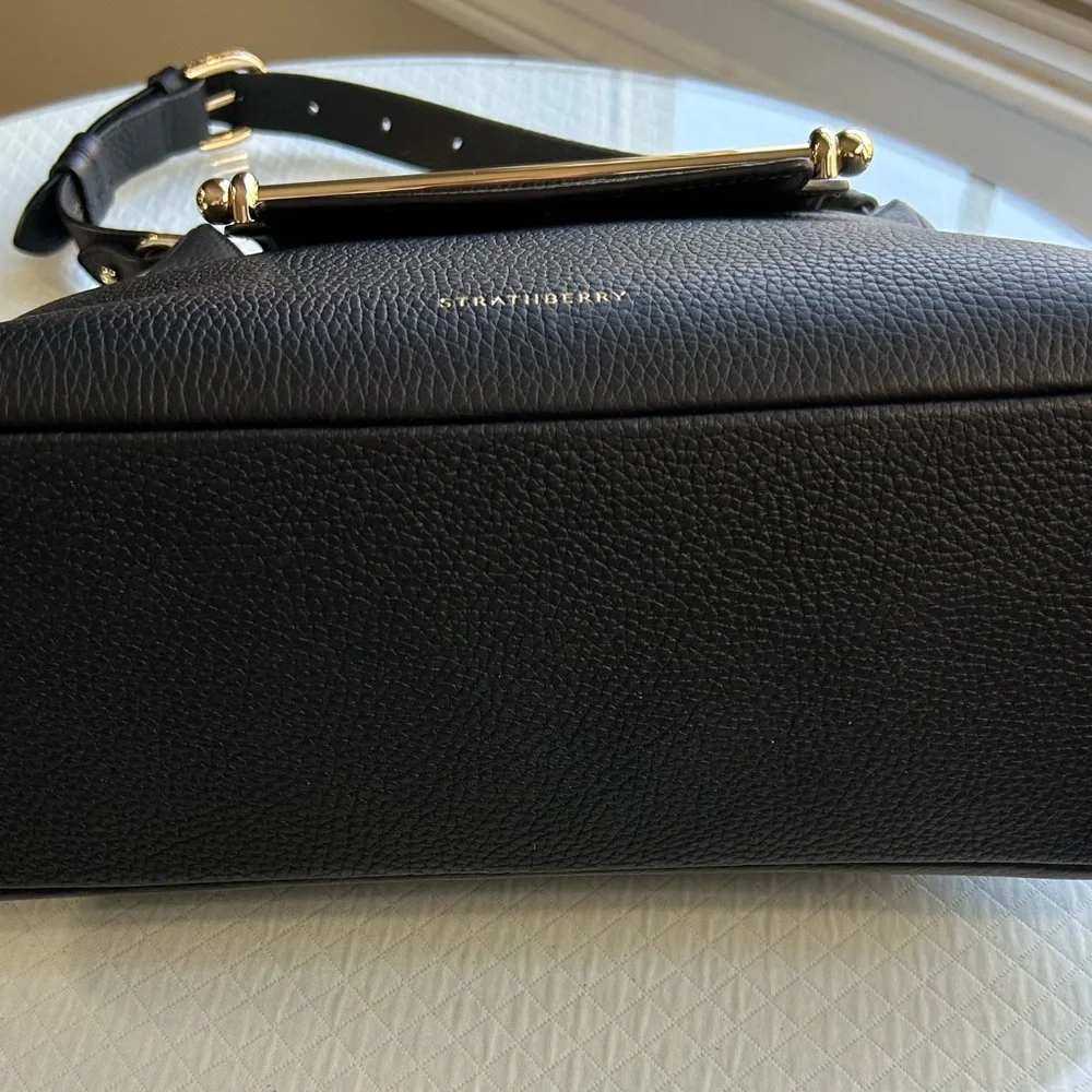 Strathberry Multrees Midi Hobo in Grain Black Leather - Picture 10 of 13